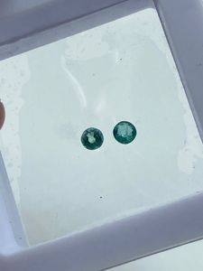Émeraudes vertes naturelles en vrac, taille brillant ronde, 0,50 carat, 2 pièces, 4 mm, pour la fabrication de bijoux - Product Image 2