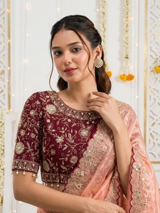 Elegante sari de seda rosa con blusa color granate para bodas, para mujeres de India y Pakistán. - Product Image 5