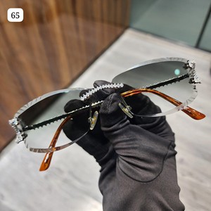 Hot Sale Wholesale Price New Arrival Girl Fashion Sun <b>Glasses</b> Diamond VVS1 Moissanite Hip Hop Fully Iced Out Sun <b>Glasses</b> - Product Image 1