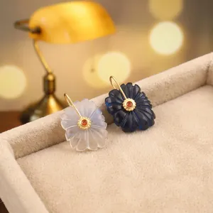 Collar de Cadena con Colgante de Moda Chapado en Oro de 18k, con Flores Talladas en Latón, Gema de Cuarzo Azul Londres, Opalita y Pequeños Circonitas Cúbicas, Venta al por Mayor - Product Image 6