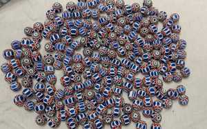 Rosette en verre artisanale de haute qualité, bleue à rayures chevron, multicouche, pour la fabrication de bijoux ethniques et les projets DIY artisanaux - Product Image 6