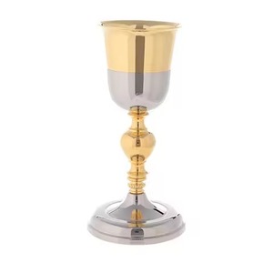 Cáliz Metálico para Ceremonias Religiosas, Elegante Copa Eucarística para Adoración y Reuniones de Oración - Product Image 1