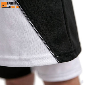 T-shirt en coton avec logo personnalisé et short en polyester bicolore, ensemble homme été 2 pièces de haute qualité, style streetwear décontracté - Product Image 6