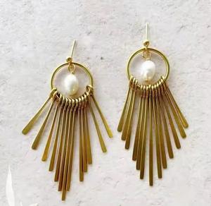 Pendientes Colgantes de Latón Chapado en Oro Vintage, Modelo H H, Artesanía # 008 para Mujeres y Niñas, Joyería Brillante para Bodas - Product Image 4