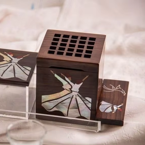 Grand brûleur à bakhoor en bois avec une construction robuste, conçu pour une utilisation continue et une durabilité longue durée - Product Image 1