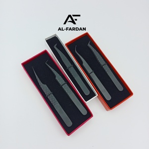 Pinzas para Extensión de Pestañas y Cejas AL-FARDAN, al por Mayor, con Logotipo Personalizable, Acabado Negro Mate, Agarre de Diamante, Acero Inoxidable, Volumen - Product Image 1
