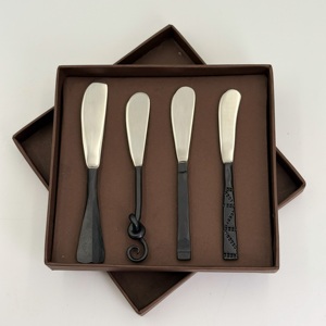 Hot <b>Sale</b> New Product 202 Stainless Steel <b>Set</b> of 4 with Black Powder Coated Handle with Different Design handle Cheese <b>Set</b> - Product Image 1