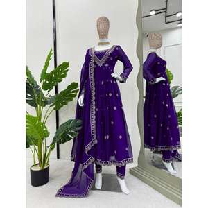 Juego de ropa de fiesta 2XL, parte superior inferior y Dupatta, diseño elegante de trabajo de hilo y secuencia - Product Image 2