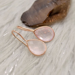 Aretes Colgantes de Cuarzo Rosa, Plata de Ley 925, Chapados en Oro de 14K, Forma de Lágrima Rosa, Piedra de Nacimiento, para Regalos de Aniversario y Fiesta - Product Image 4