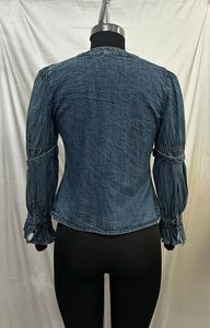 Blusa Elegante de Mezclilla con Lavado Vintage, Cuello Redondo, Manga Larga, Ajuste Cómodo para Fiestas Casuales y Moda de Oficina - Product Image 4