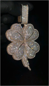 Colgante Unisex Personalizado de Trébol de Cuatro Hojas Estilo Hip Hop, Chapado en Oro de 18K sobre Plata de Ley 925, con Moissanita Certificada VVS GRA - Product Image 2