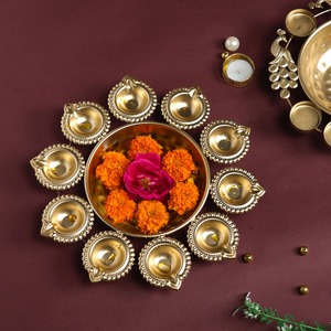 Bol Urli en métal haut de gamme, décoratif, pour bougies flottantes, finition laiton, Urli pour fleurs aquatiques, pour la maison, le temple, la décoration de mariage - Product Image 2