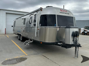 Camping-cars et caravanes d'occasion abordables 2019 2020 Air Classic 33FB 33 pieds disponibles et prêts à être expédiés - Product Image 3