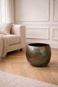 Jardinière en métal artisanale de designer pour la réception de bureau et la décoration intérieure élégante des entreprises - Product Image 4