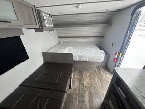 Linterna Coleman L-T 17B Usada 2024 - Product Image 5