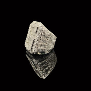 Bague Couronne Moissanite Iced Out Unisexe Luxe 0,5 Carat Sertie à Griffes - Product Image 1