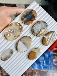 Lote Surtido de Cabujones de Ágata Trueno Natural Grado AAA, Piedras Sueltas Hechas a Mano de Ágata Trueno de Formas Mixtas para Fabricación de Joyas - Product Image 3