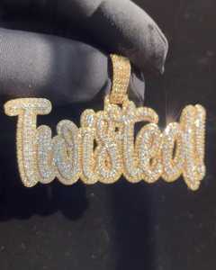 Colgante de nombre personalizado con incrustaciones de moissanita, colgante hip-hop de dos tonos, diseño de doble capa, colgante con letras, colgante de plata 925 para regalo. - Product Image 3