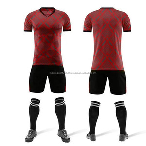 Meistverkaufte Fußballtrikots 100% Polyester Antibakteriell Atmungsaktiv Schnelltrocknend Wärmeübertragungsdruck Individueller Teamname Vorderlogo - Product Image 3