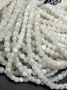 Cuentas de Piedra Lunar Natural, Forma de Cubo Facetado, Hermosa Piedra Lunar Blanca con Destello Azul, Gema de Alta Calidad - Product Image 4