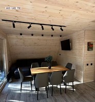 Vente directe d'usine à bas prix vente chaude maison mobile préfabriquée fabriquée fabriquée en Chine structure en acier maison triangulaire pour une utilisation dans les centres de villégiature