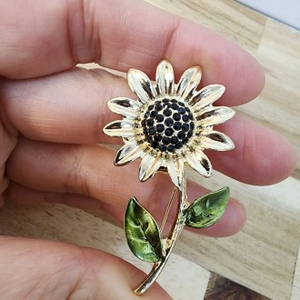 Spilla portafortuna Vintage girasole oro spilla un elegante spilla Fine per aggiungere tocchi eleganti - Product Image 1