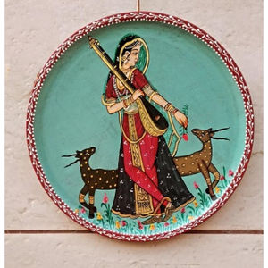 Assiette murale traditionnelle de style Rajasthani pour femme - Product Image 3