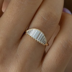 Bague pour femme en argent sterling 925 avec diamant de laboratoire courbé certifié IGI, design demi-lune éventail, cadeau d'anniversaire - Product Image 4