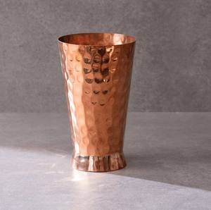 Verre en cuivre conique le plus vendu pour la maison et l'hôtel, livré avec des accessoires de boisson en cuivre pur à prix raisonnable - Product Image 2