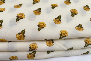Tela de algodón ligera estampada a mano en India con diseño floral amarillo Sanganeri Jaipur, material para vestidos, bolsos y prendas de vestir para niños. - Product Image 3