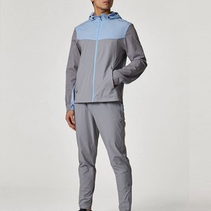 Ensemble coupe-vent respirant en nylon imprimé personnalisé de qualité supérieure pour hommes, vente en gros, ensembles courts, streetwear à fermeture éclair intégrale pour l'hiver - Product Image 1