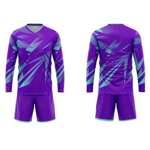 Ensembles d'uniformes de football en jersey respirant de haute qualité, séchage rapide, manches courtes, 100 % polyester, couleur personnalisée, logo personnalisé, antibactérien - Product Image 2