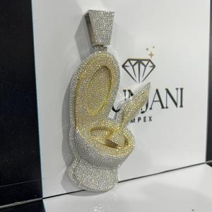 Pendentifs et breloques en diamant personnalisés certifiés IGI, en argent 925 plaqué or, entièrement sertis VVS, style classique, pour homme, idéal pour les soirées - Product Image 3