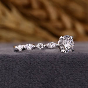 Anillo de compromiso de diamante cultivado en laboratorio de corte redondo de oro blanco de 18 quilates, corte Marquesa, regalo de aniversario perfecto, estilo de moda certificado IGI - Product Image 5