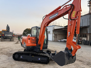 Mini-excavatrice Doosan DX75-5B de 7,5 tonnes avec attache rapide, flèche réglable, performance fiable – Vente en gros - Product Image 6