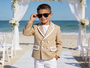 Ensemble de costume blazer beige croisé pour garçons, idéal pour mariage et fête | Blazer formel pour enfants avec pantalon blanc, vente en gros OEM - Product Image 1