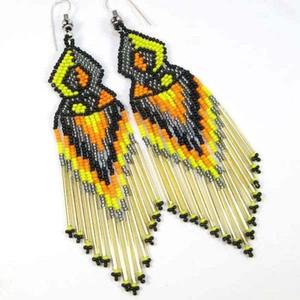 Elegantes pendientes de cuentas de cristal para bodas y recepciones que ofrecen un movimiento delicado y una belleza artística. - Product Image 5