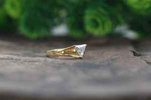 Anillo Solitario de Diamante con Corte Triangular de Moissanita de 0.61CT, Creativo y Artesanal, para Mujer, Plata 925 Original, Regalo Premium para Amigas - Product Image 5