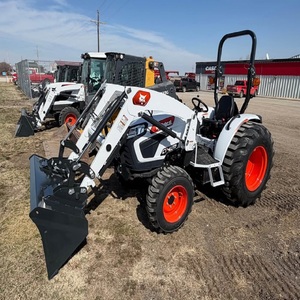 Tractor Bobcats CT4050 de 50 HP con Tracción en las 4 Ruedas, Paquete Premium con Cargador, Cabina Climatizada, PTO Trasero y Central, 4 Toneladas - Product Image 3