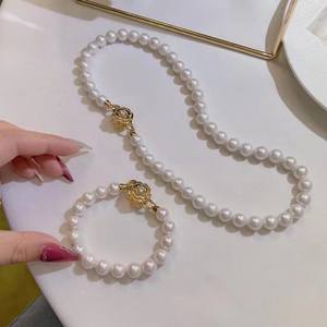 Conjunto de Collar y Pulsera de Perlas de Agua Dulce de 8-9 mm, Clásico y Elegante, con un Toque de Rosa - Product Image 3