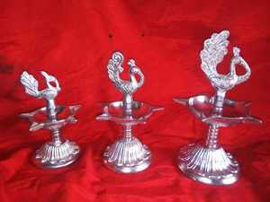 <b>Silver</b> Plated Samai Deepam Oil <b>Lamp</b> Traditional Indian Standing Diya for Temple Worship Home Interior Decoration Spiritual Gifts - Product Image 4