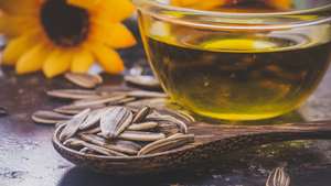 Top Selling Refined Organic Fractionated Sunflower Oil 0.2L Top Grade High Purity Healthy Non-GMO 100% Pure <b>Light</b> Taste Frying - Product Image 6