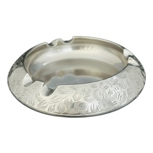 Elegante Cenicero de Cobre Decorativo, Cenicero Metálico para Cigarros y Cigarrillos con 4 Soportes, Accesorio para Fumar en Casa, Oficina o Bar, a Precio de Fábrica - Product Image 2