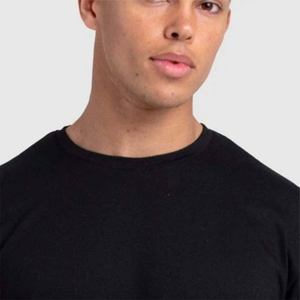 T-shirt à manches courtes et col rond noir pour homme, impression de logo personnalisée |   T-shirt en coton uni de haute qualité - Product Image 4