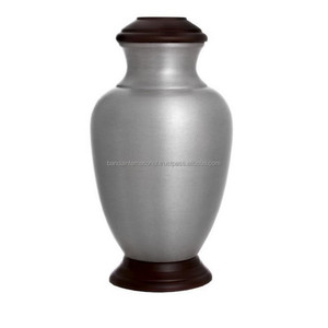 Urnes funéraires en laiton de forme unique de haute qualité avec étain et urnes funéraires en métal fini noir pour cendres humaines - Product Image 1