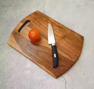 Planche à découper en bois massif faite à la main de grande capacité, planche à découper de cuisine en bois massif - Product Image 5