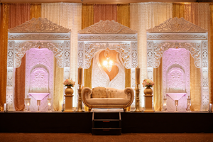 Escenario Maharaja para Bodas de Sri Lanka, Decoración de Escenario Real con Corona de Fibra para Bodas del Sur de la India, Decoración de Escenario para Bodas Tamilas - Product Image 2