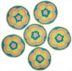 Sous-verres floraux perlés faits à la main - Jaune, vert et pêche - Lot de 6 - Product Image 3