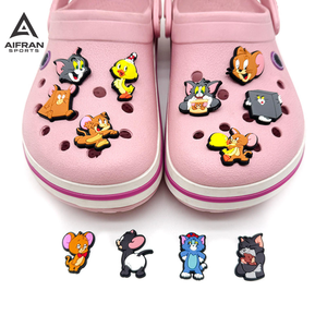 AIFRAN Accessoires de chaussures suspendus en PVC de haute qualité, motif dessin animé, design élégant, échantillon de logo personnalisé Aimtop - Product Image 1