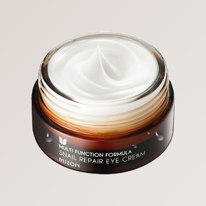 Crema hidratante para el rostro Mizon Snail Repair EyeCream 15ml, crema facial de baba de caracol, crema facial para hombres, crema para el brillo facial, cremas faciales coreanas - Product Image 6